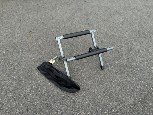 TLS surfboard stand
