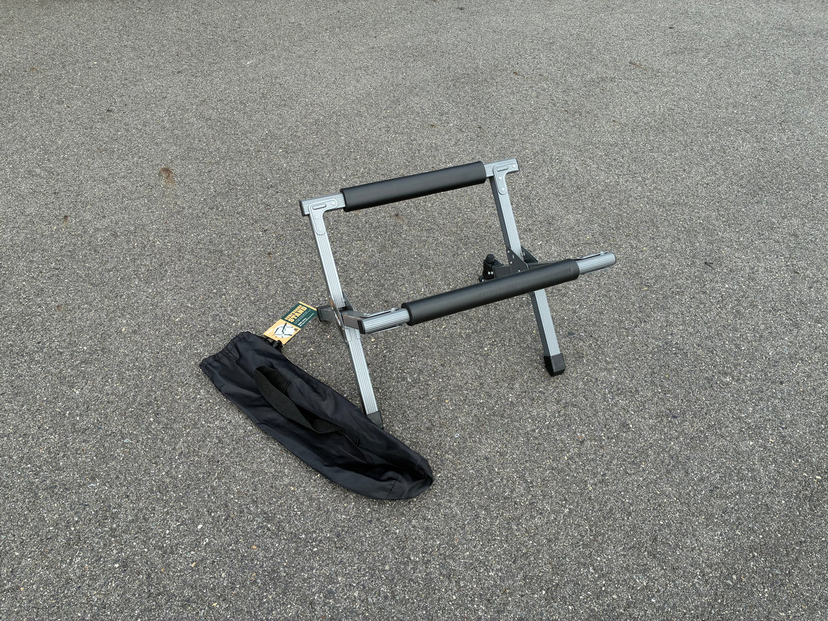 TLS surfboard stand